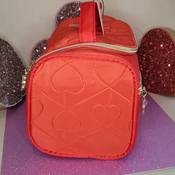 🎉HP🎉Juicy Couture ❤️NWT❤️ Red Travel Cosmetic Bag! ❤️❤️❤️ - Picture 7 of 17